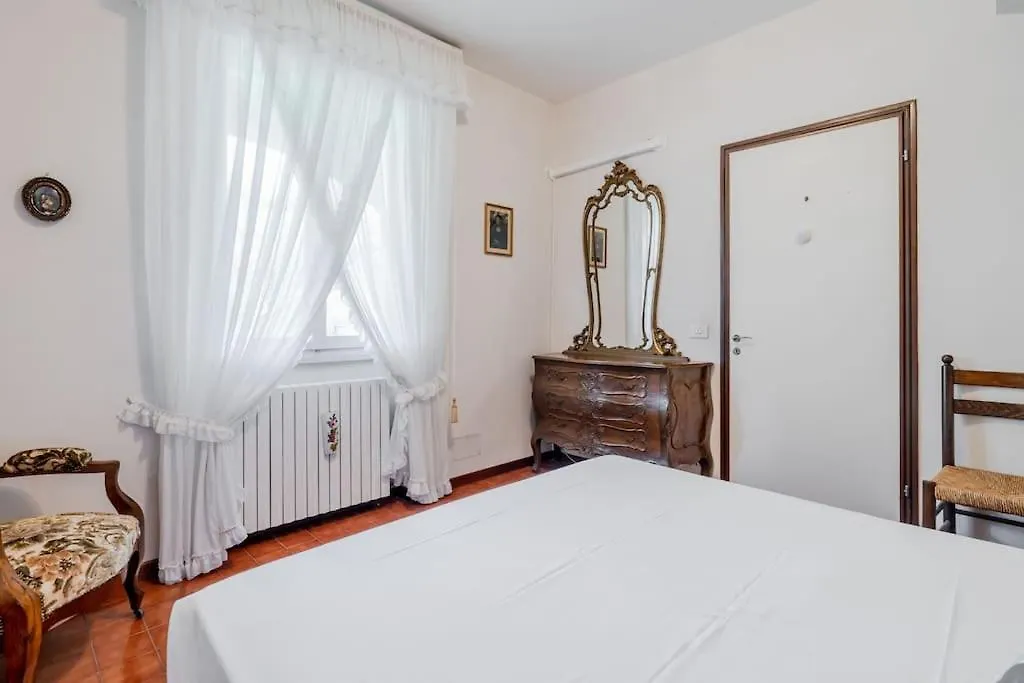 Gardoncino Apartment - Lake&Pool - By Host4U Montinelle 0*,  Italy